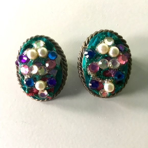 Vintage 80s Multi color Rhinestone Clip Earrings Blue Faux Pearl Crystal GUC - Picture 12 of 15